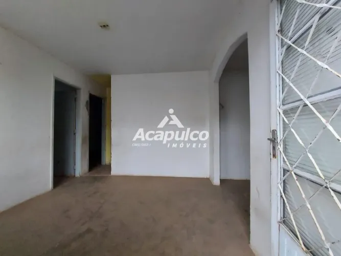 Casa à venda com 03 quartos e 02 vagas de garagem no bairro Antônio Zanaga II em Americana