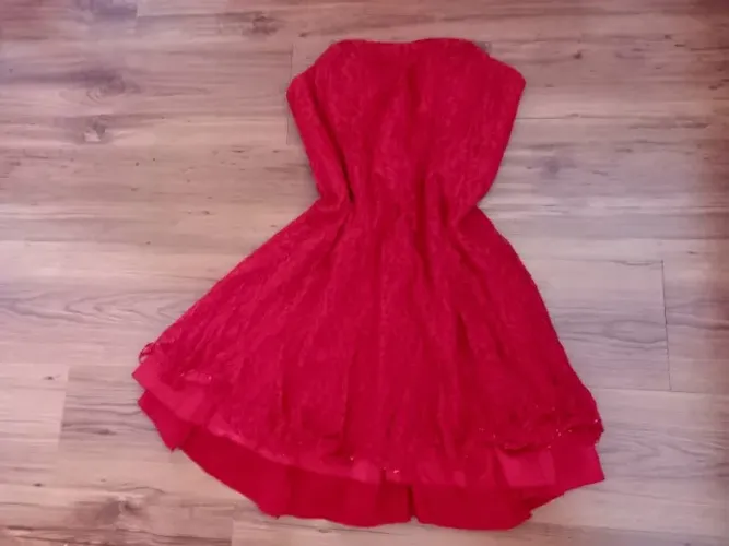 Vestidos de Renda vermelho (tamanho único) e verde (tamanho M) - R$ 65/cada