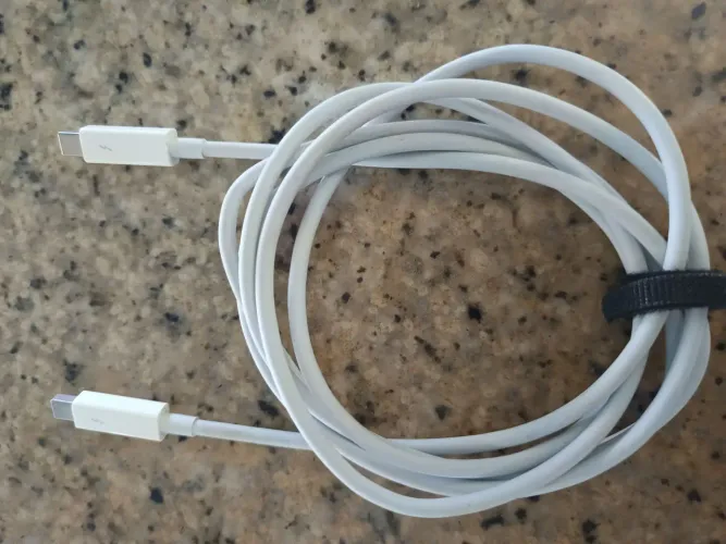 Cabo Apple thindebolt 2 macho