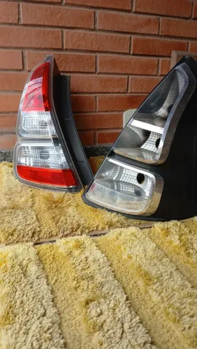 Par lanterna traseira Renault sandero