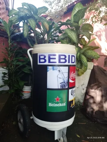 Cooler / Carrinho para Venda na Praia