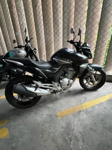 Moto honda CB250