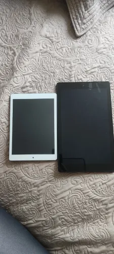 Vendo tablets PARA RETIRADA DE PECAS OU CONSERTO