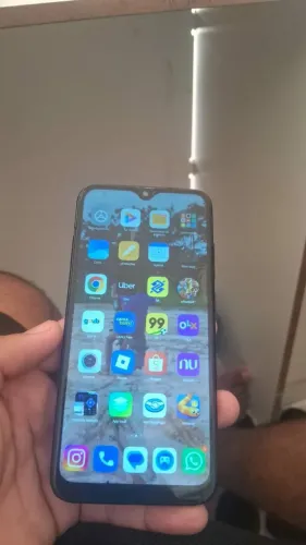 Vendo esse celular redmi note 8