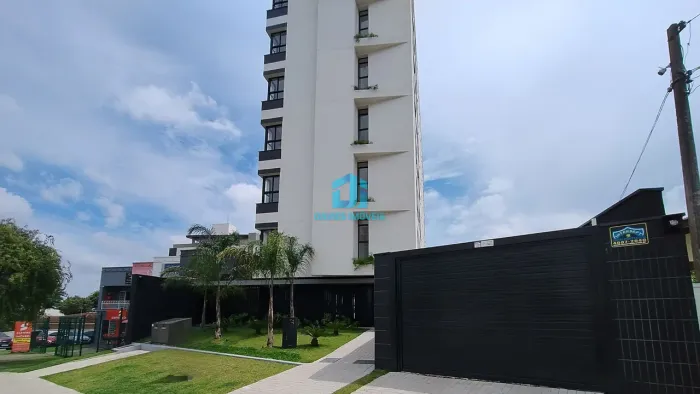 Apartamento no Centro / 96m² / 3 Quartos sendo 1 suíte / Sacada com churrasqueira a carvão