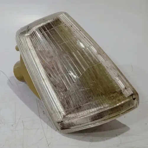 Pisca Lado Direito Peugeot 205 1990 - 1994