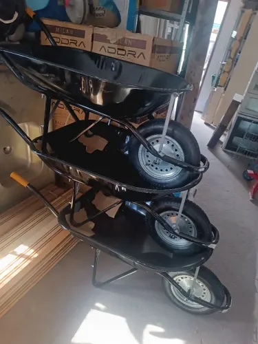 Carrinho de mão novo 45L VENDE-SE 