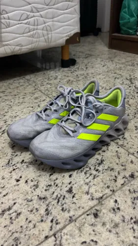 Tênis Corrida ADIDAS SWITCH FWD 2