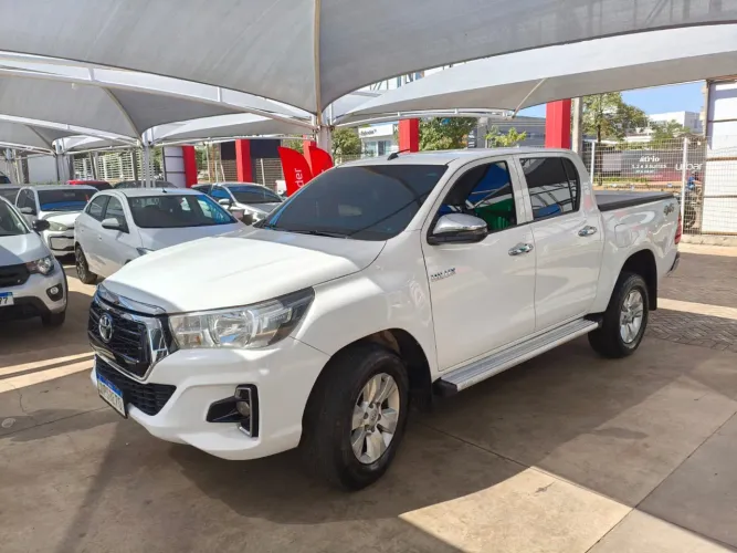 Toyota Hilux CD 4X4 2.8 Diesel Mec. 2019