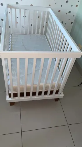 Berço Retinho da Marca "Ameise Design" Branco (Madeira Maciça) + Colchão