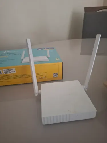 "Roteador TP-Link TL-WR829N usado.