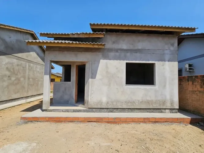Casa com 2 dormitórios à venda, 51 m² por R$ 220.000 - Policia Rodoviária - Araranguá/SC