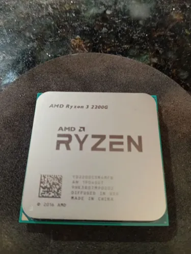 Ryzen 3 2200g
