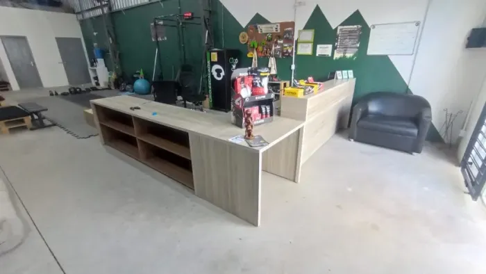 Balcão de recepção R$ 2.500,00