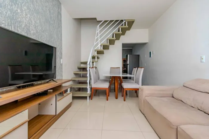 Sobrado para venda em Rio Pequeno com 2 quartos, 59m²