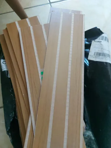 Ripado em MDF na cor Freijó