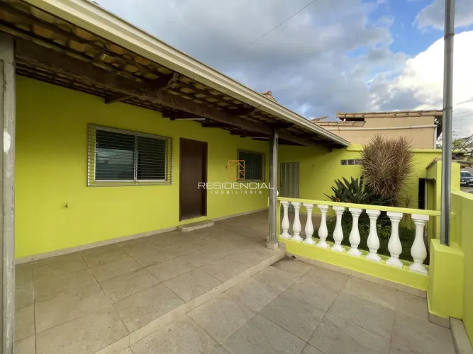 CASA A VENDA B. MANOEL VALINHAS 03 QUARTOS, SUITE, SALA, COZINHA, PISCINA