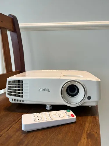 Projetor Benq MX525B 3200 Ansi Lumens, XGA HD.