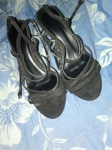 Sandália salto médio 