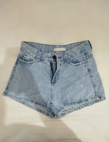 short jeans azul claro tamanho 34