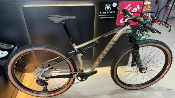 Lançamento Bike Top de linha carbono Full Caloi Elite Racing 2026 Shimano eletronico SID