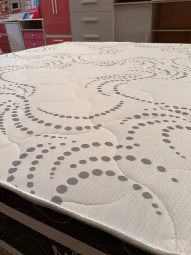 Cama Queen Sued Super confortavel - Promoção
