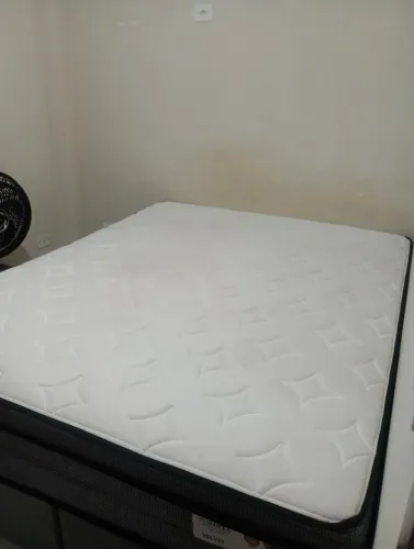 Cama casal box Queen Plumatex