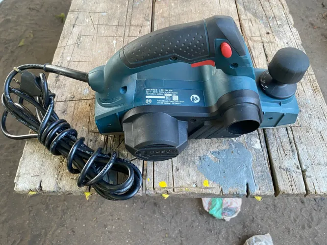 Plaina eletrica bosch