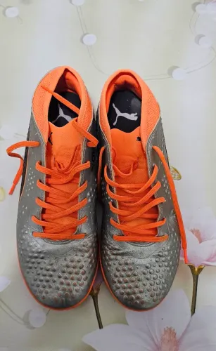 Chuteira Puma One 4 Syn It Futsal Prata