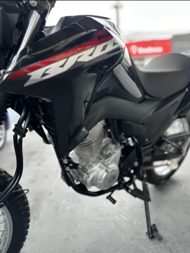 BROS  ANO: 2025 MOTOR:23.000 MOTOR:160cc