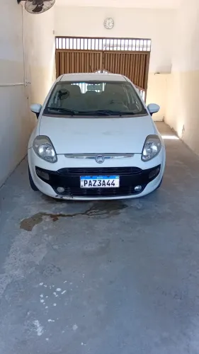 Fiat Punto Essence 1.6 Flex 16V 5P 2015