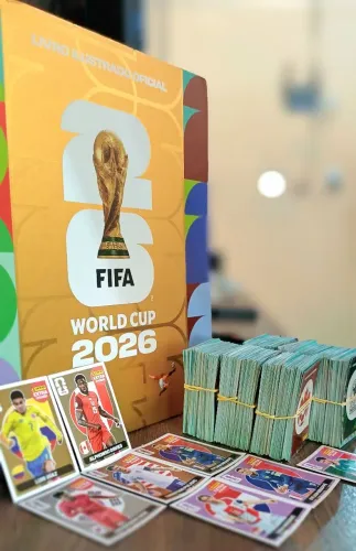 Album da Copa 2026 Dourado Completo Com Todas As Figurinhas Avulsas +8 Legend)
