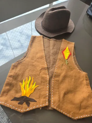 Colete + chapéu junina 7 anos