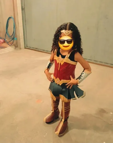 Fantasia infantil Mulher Maravilha em EVA