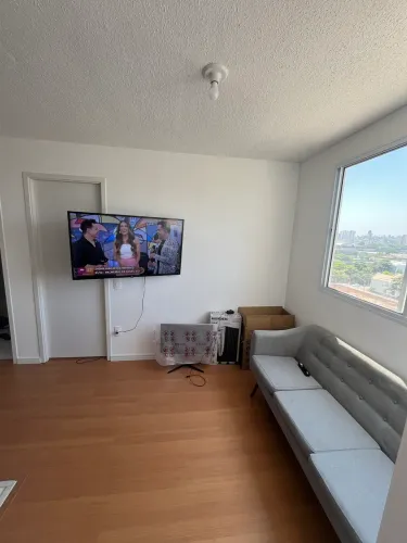 Smart TV LG 49? 4K UHD com Wi-Fi - Excelente estado
