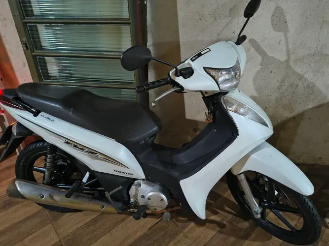 Biz 125 Branca perolada