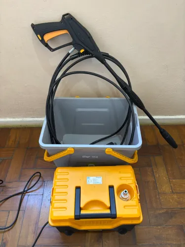 Lavadora de Alta Pressão WAP ECO SMART 2200 (com reservatório) - Semi nova, completa