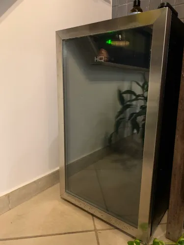 Cervejeira HQ 100L semi nova