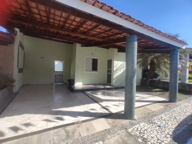 ALUGO CASA 2/4 COM GARAGEM COBERTA NO CONDOMÍNIO NOVO MILÊNIO 