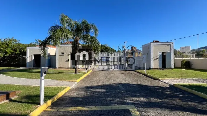 Terreno plano com 390,80 em Condomínio Fechado no Campeche, Floripa/SC
