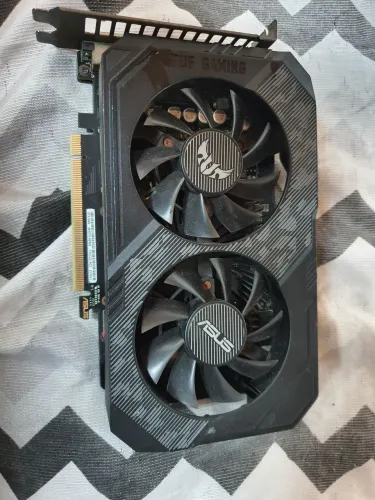 Vendo placa de vídeo 1660(defeito)