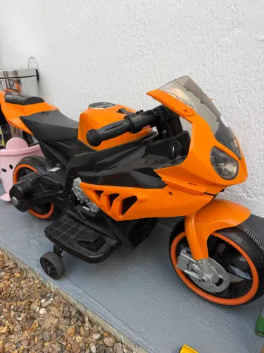 Moto elétrica infantil