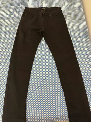 Vendo Calça Preta Infantil - Marca King e Koe - Tamanho 16.