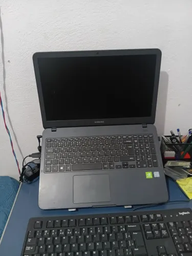 Notebook Samsung I5 Ssd 1TB com placa de vídeo.