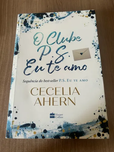 Livro ?O clube do P.S Eu te amo?