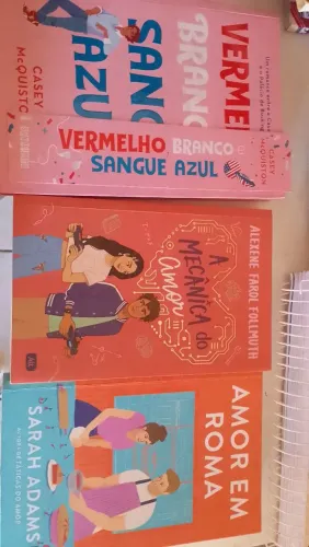 Livros e mangás qualquer um 20 também troco por bonecas Monster high 