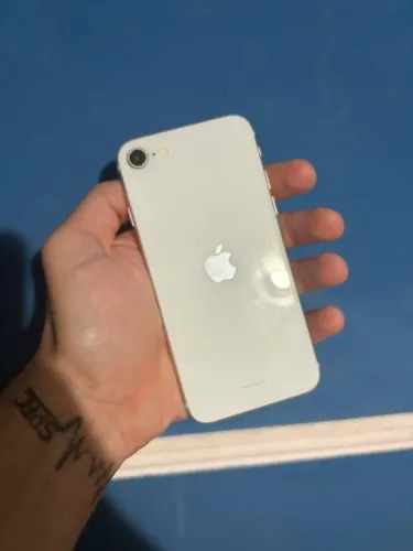 iPhone SE 64gb 2 Geração