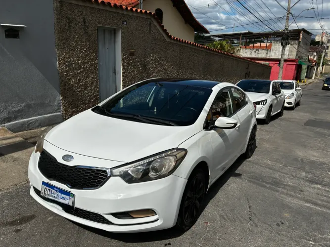 Kia Motors Cerato 1.6 16V Flex Aut. 2014