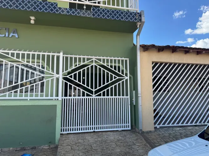 CASA PÚBLICA, 2 QUARTOS, SEMI-MOBILIADA, C/ CHURRASQUEIRA, REGIÃO CPA IV