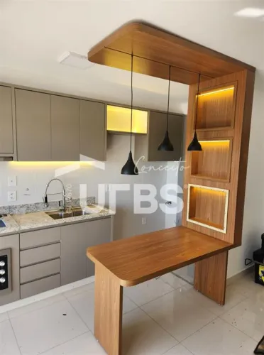 apartamento 3 quartos, com marcenaria na cozinha e banheiros